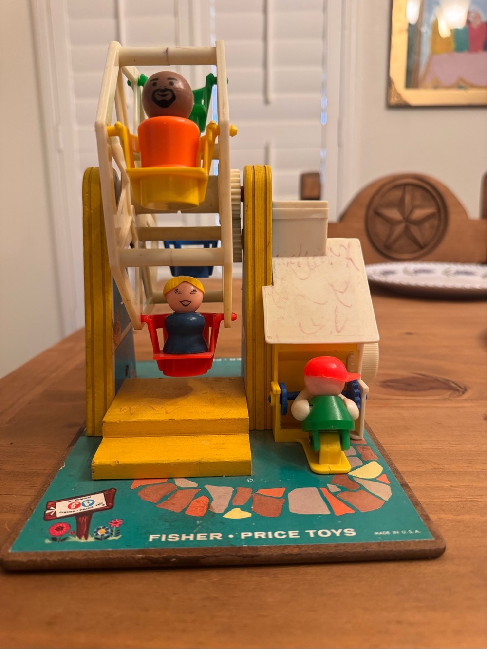 Fisher-Price Ferris Wheel Playset with Red, Yellow, Blue, Green Figures